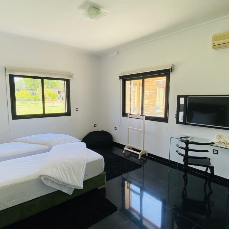 Villa contemporain – 380m² à Route d’Ourika