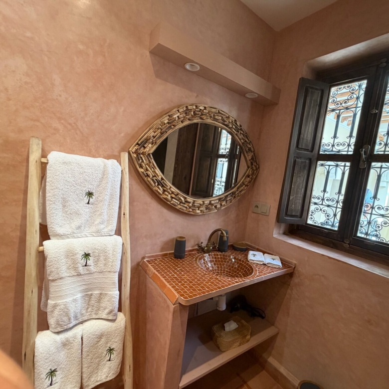 Riad contemporain – 98m² à Brima