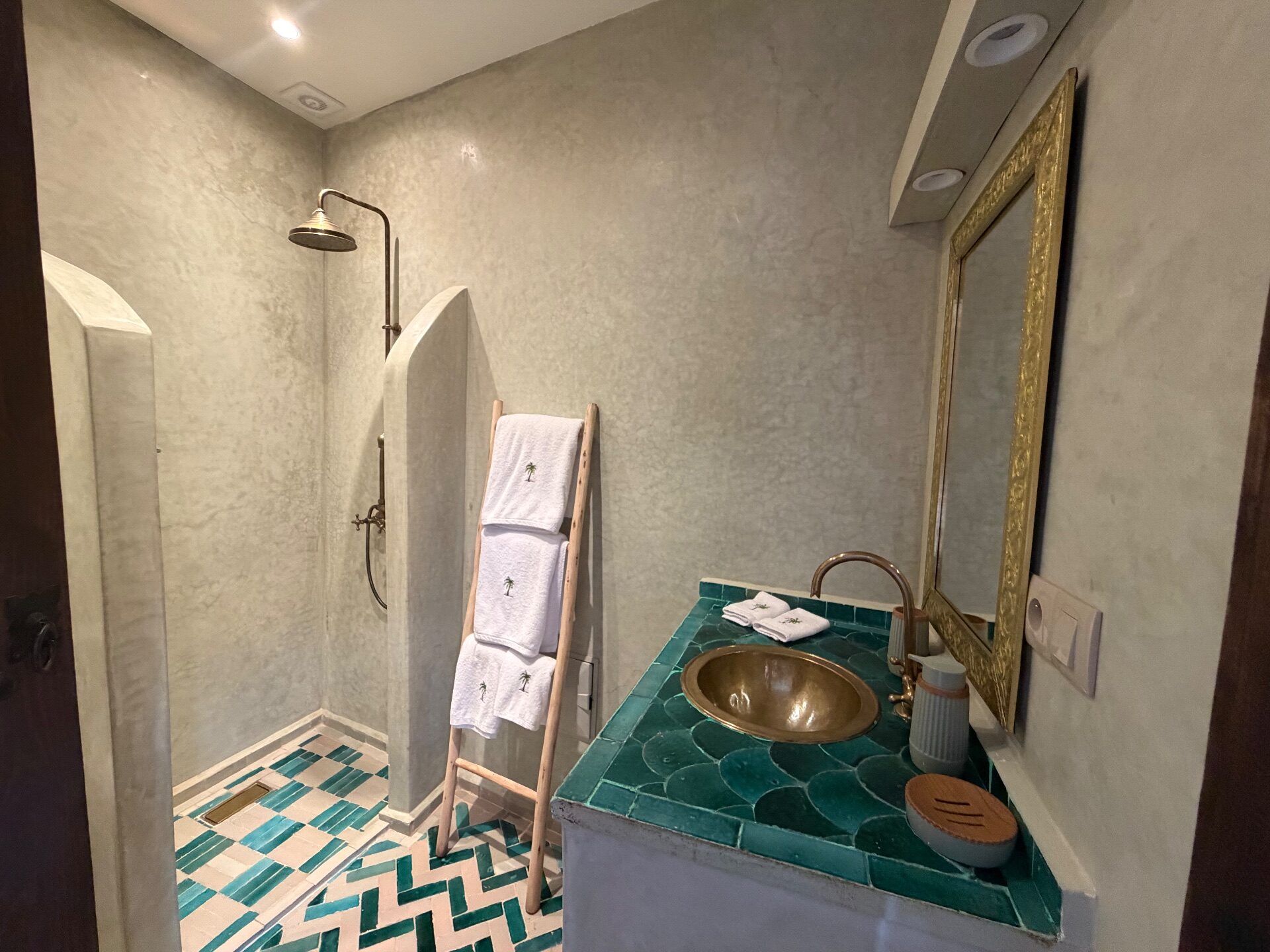 Riad contemporain – 98m² à Brima