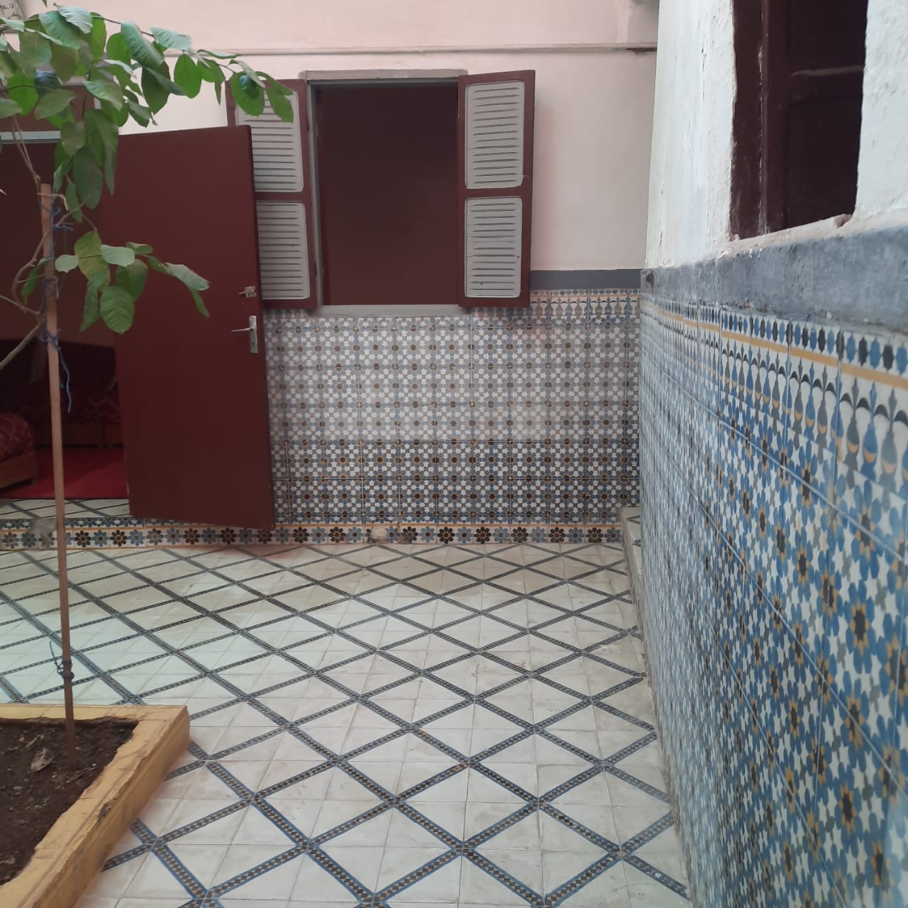c07756d2-1c33-4d86-a8b5-06de47f20c53-1000038582 Riad 119m2 Titré a renover – Bab Doukkala
