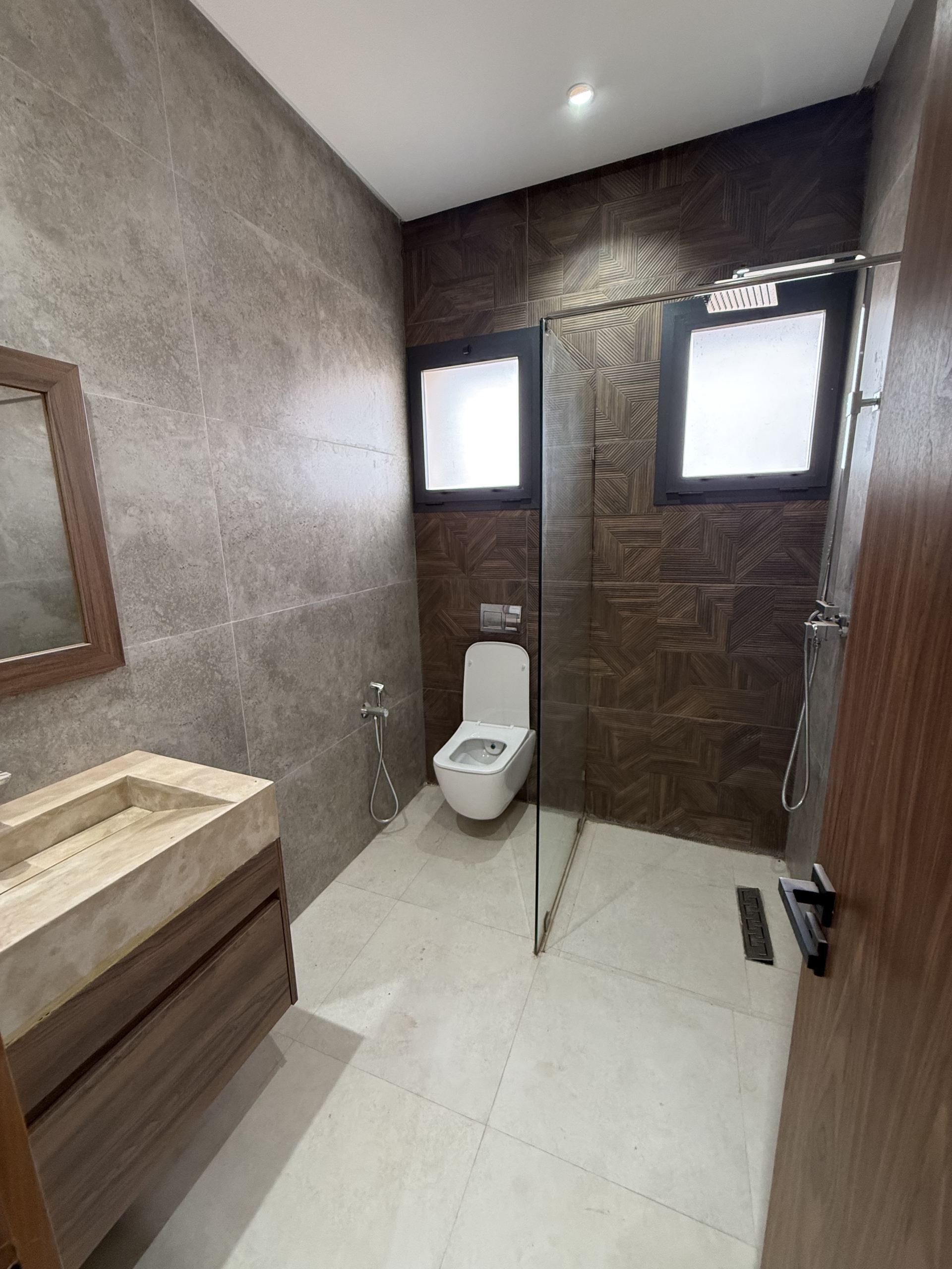 Villa contemporaine avec 4 suites & sous-sol – Akenza Villa