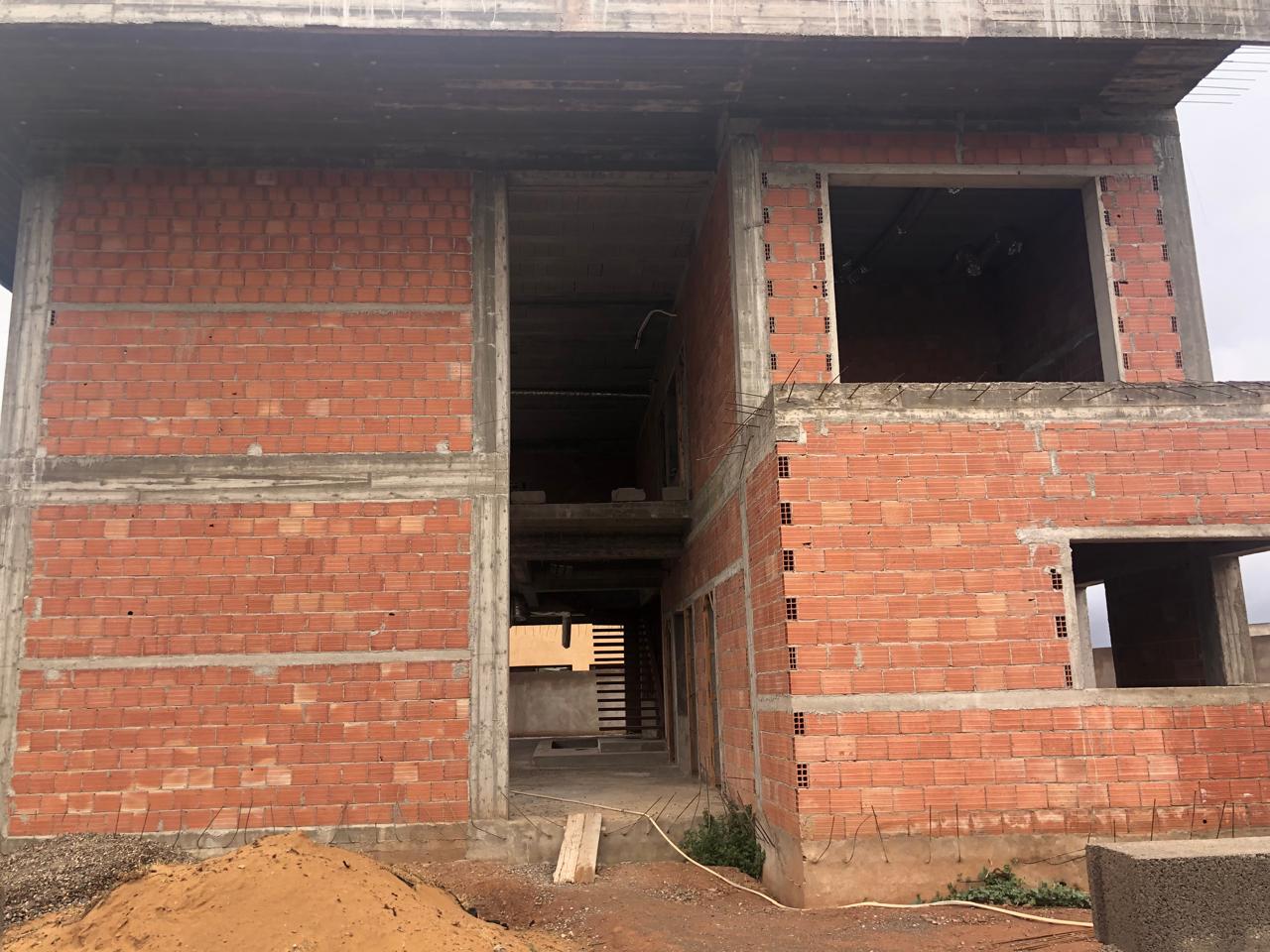 d26a8f0b-ad56-4949-a1d3-25918ae5dcd4-WhatsApp_Image_2026_04_25_at_18.19.15__8_ Superbe villa semi-finie contemporaine à Amelkis – Marrakech