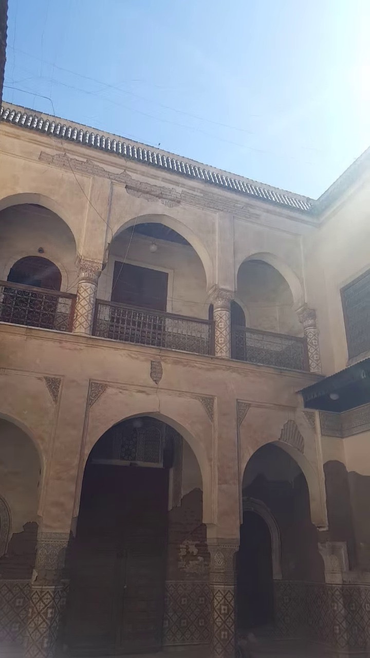 Riad 556m2 à rénover dans le quartier de Hart Essoura
