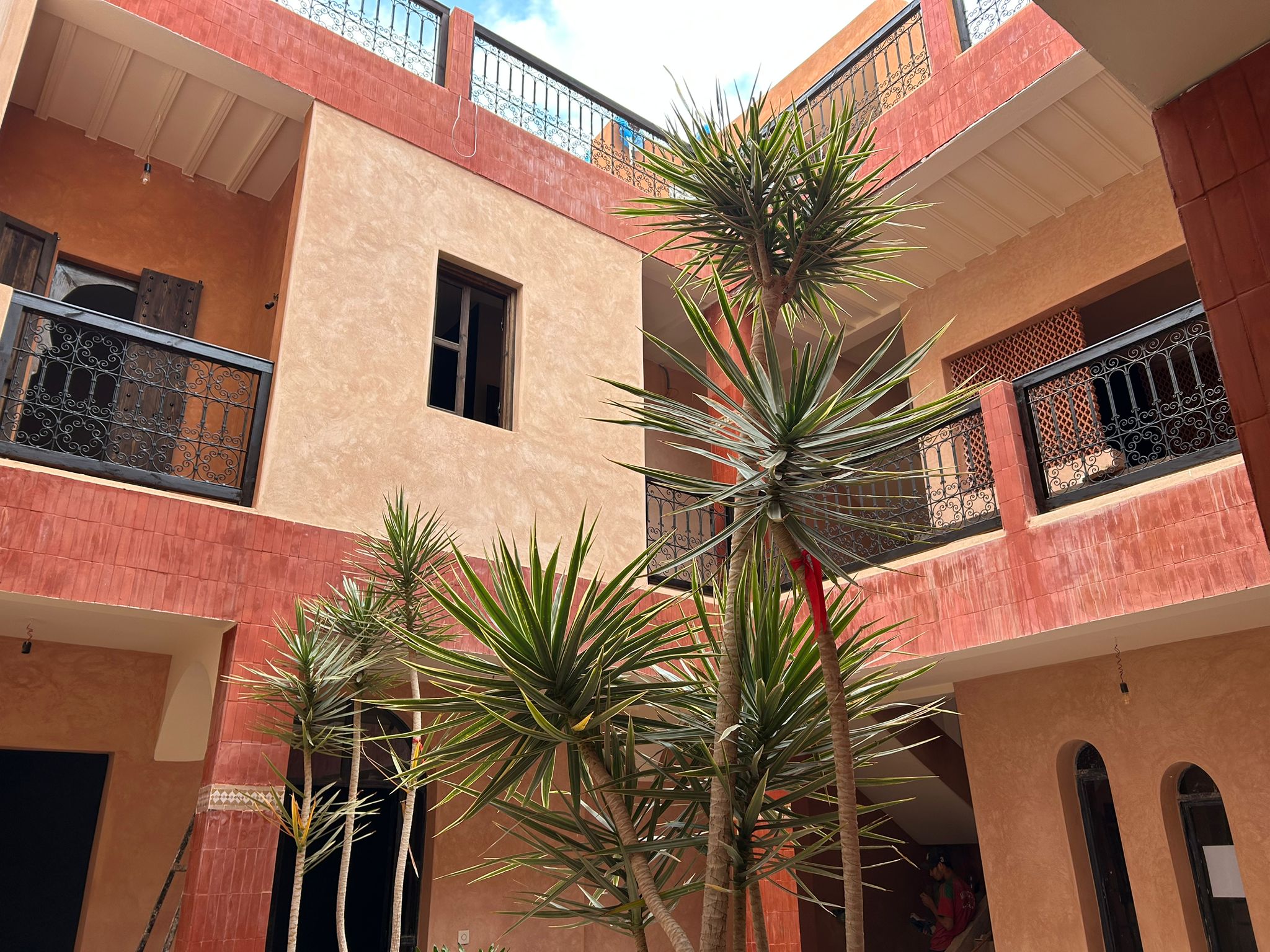 d8c00770-3027-448e-8fa6-30fec34aa6f0-WhatsApp_Image_2026_03_11_at_12.14.59__2_ Riad titré de 160 m² au sol – Piscine chauffée – Quartier Laâgza, proche Riad Laarouss