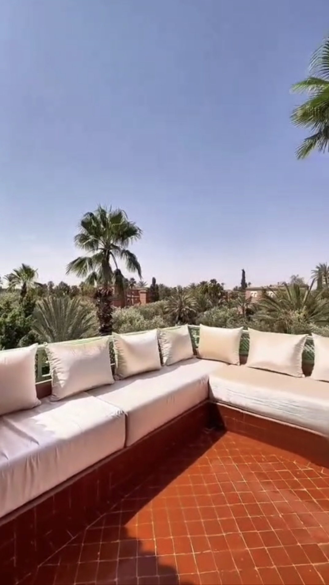 d903ae2f-af90-495e-afcb-625d739f72ae-1000164456 Superbe Appartement 2 chambres – Palmeraie de Marrakech