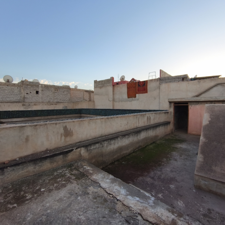 Rare ! Grand riad titré à finir sur 400m2