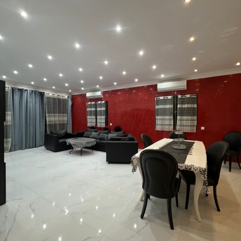 Villa à Vendre Km 18 Route d’ourika – 5 Suites