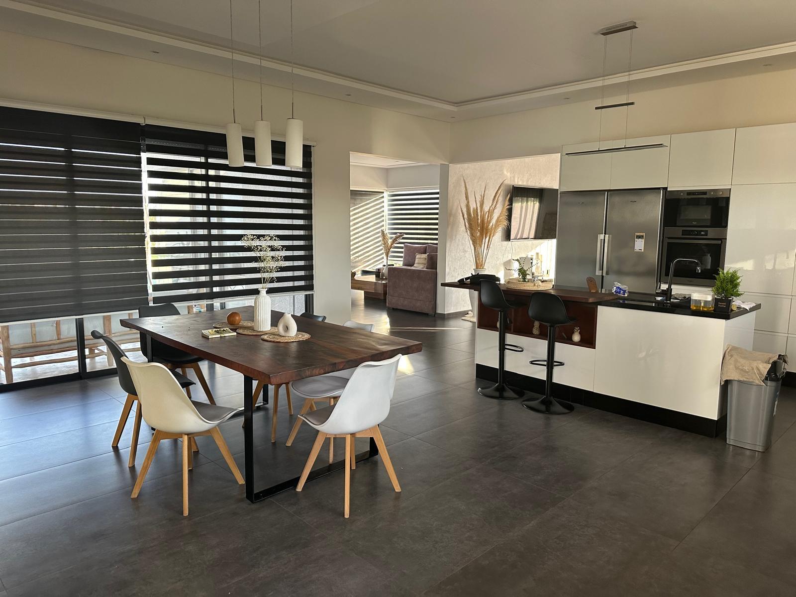 Villa 300m2- 15km Rte Ouarzazate