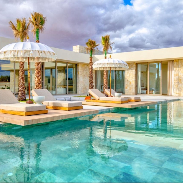 Villa luxueuse Meublée à Vendre – Route de Fès, Km 13
