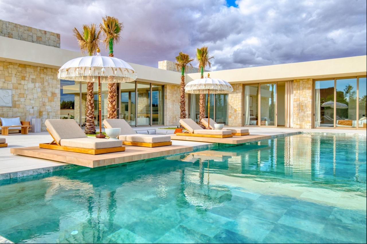 Villa luxueuse Meublée à Vendre – Route de Fès, Km 13