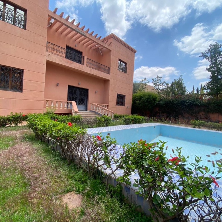 Villa Titré 550m2 à Targa