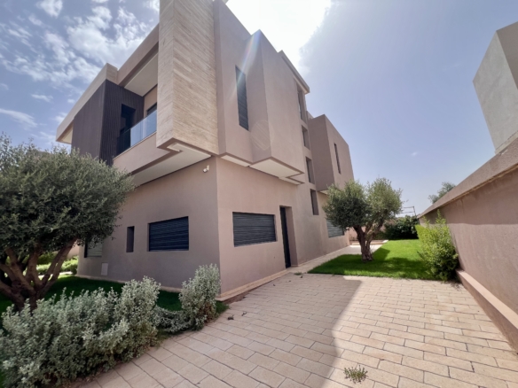 Villa 320m² 4 suites avec ascenseur Route d&rsquo;Amizmiz