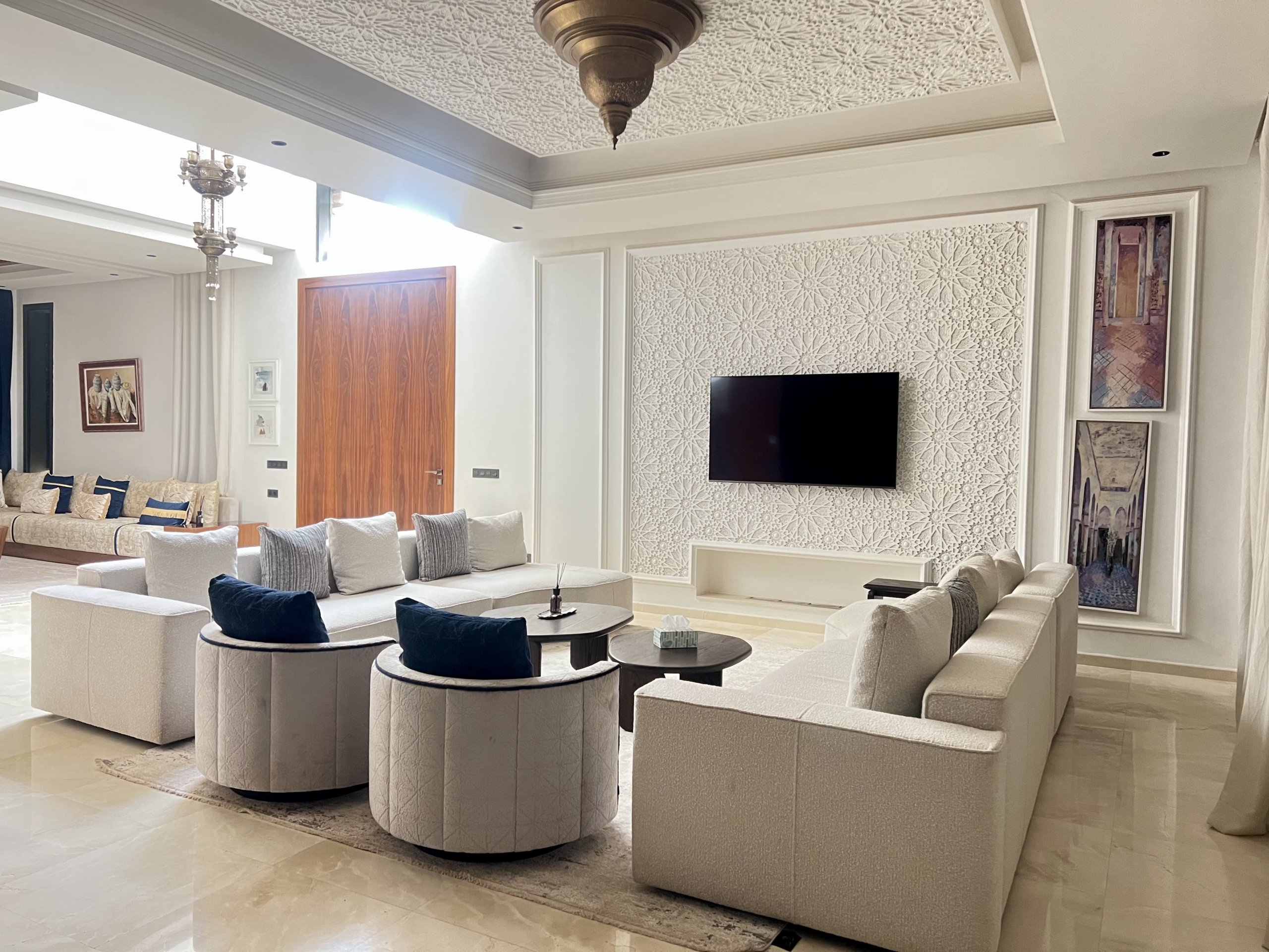 Villa 320m² 4 suites avec ascenseur Route d&rsquo;Amizmiz