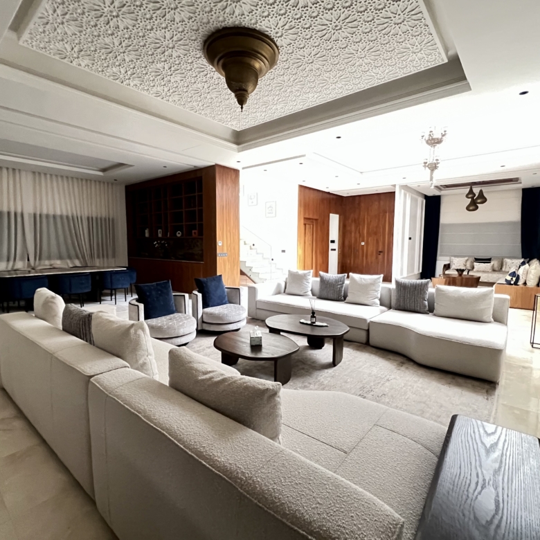 Villa 320m² 4 suites avec ascenseur Route d&rsquo;Amizmiz