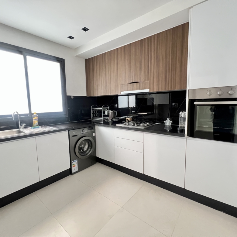 Très bel appartement, trois chambres neuf