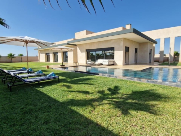 Villa Meublée à Vendre Route d’amizmize Vue sur Montagne