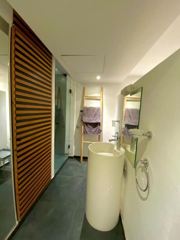 Riad à vendre – 4 Chambres Quartier Sidi Ben Slimane